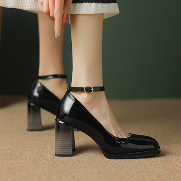 圆头小皮鞋成都女鞋春夏季新款鞋子搭扣玛丽珍鞋通勤正装浅口单鞋