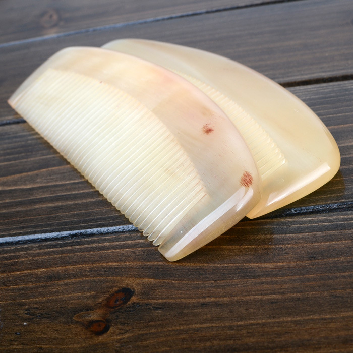 天然绵羊角梳子防静电脱发按摩牛角梳可爱女友包包梳子有檀木梳