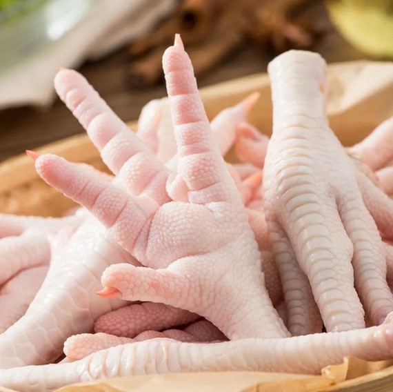 顺丰包邮生鲜鸡爪冷冻凤爪冰冻生鲜鸡脚 鸡爪子 散装袋装随机发货