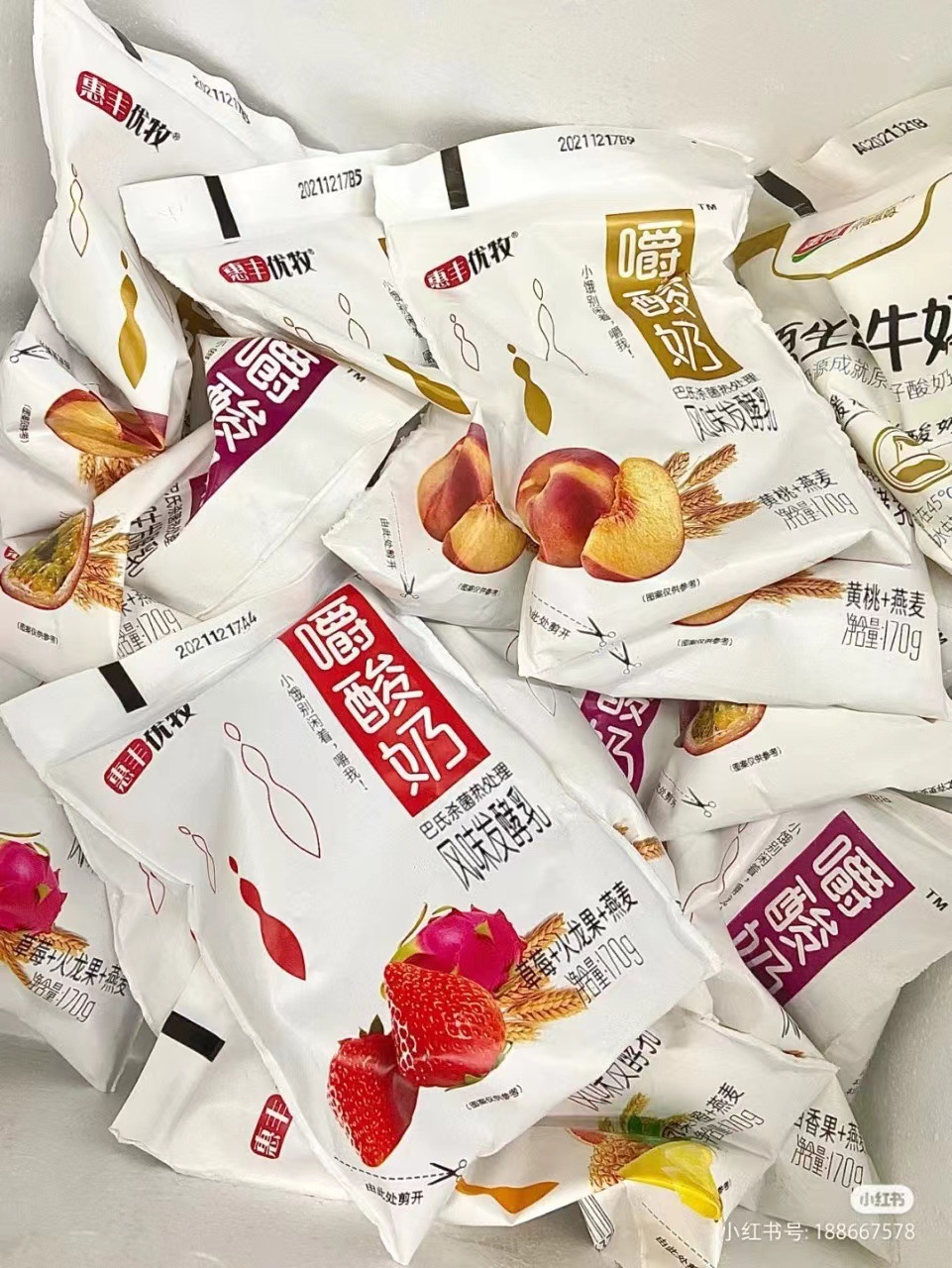 惠丰优牧嚼酸奶袋装【170g*12袋】早餐燕麦仁果粒酸牛奶整箱批发