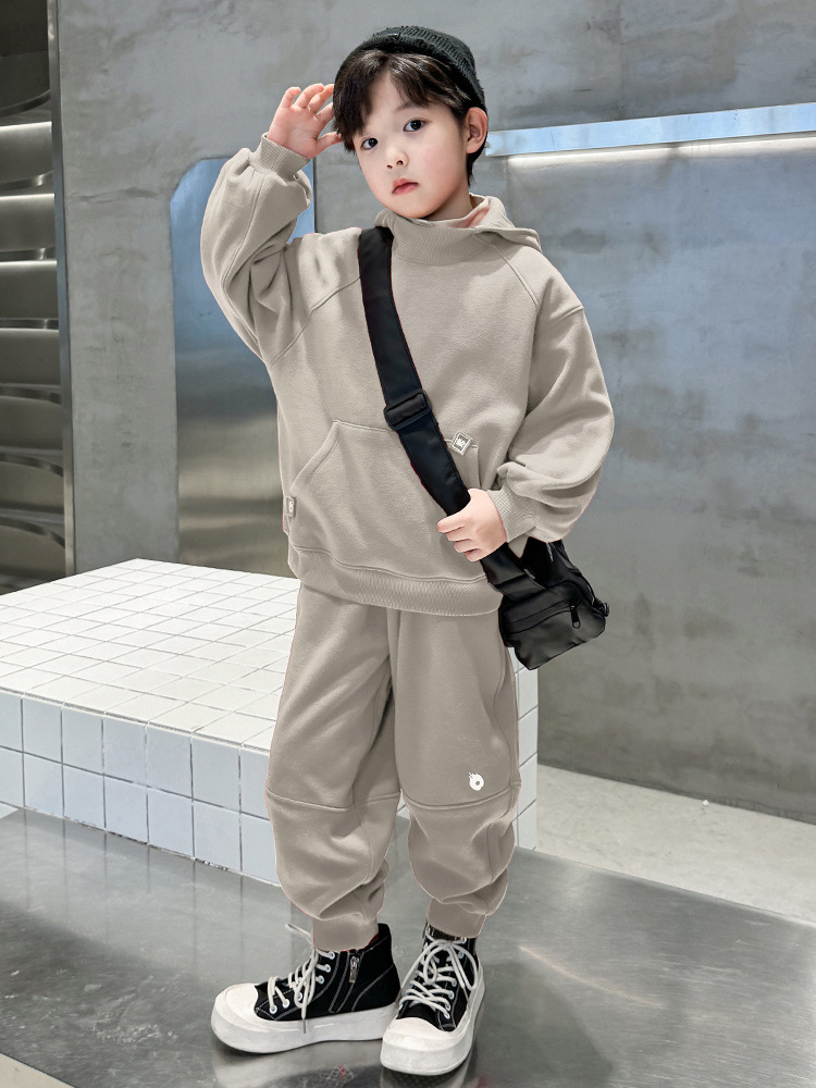 Boys Spring Clothing Sweater Suit 2024 New Western Style Cool Handsome Stylish Children Boys Spring Sports Big Children Two-Piece Suit