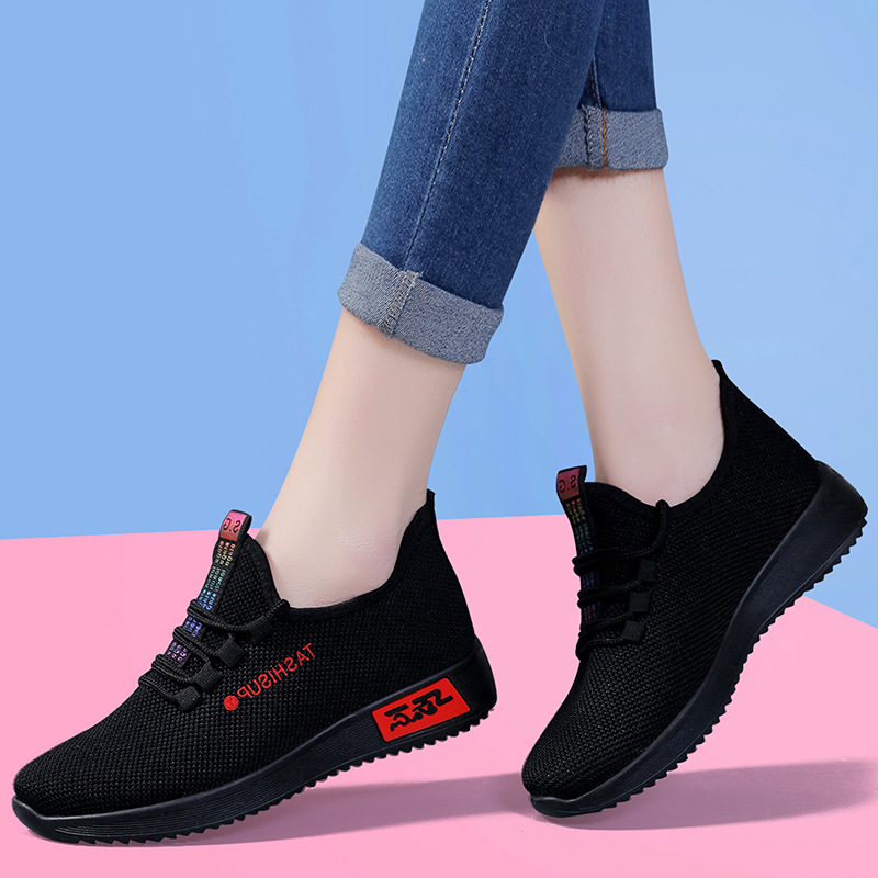 2023 New Spring and Autumn Women's Shoes Old Beijing Cloth Shoes Women's Fashion Casual Shoes Middle-Aged Mom Mesh Sneaker Women's