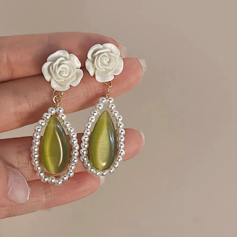 Silver Needle Fashion Elegant Bohemian Pearl Flower Tassel Earrings Unique Design Stud Earrings Online Influencer Earrings Women