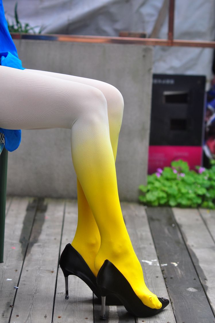 任意剪渐变色丝袜女夏性感辣妹潮搭薄款防勾丝小众显瘦黑丝美腿袜