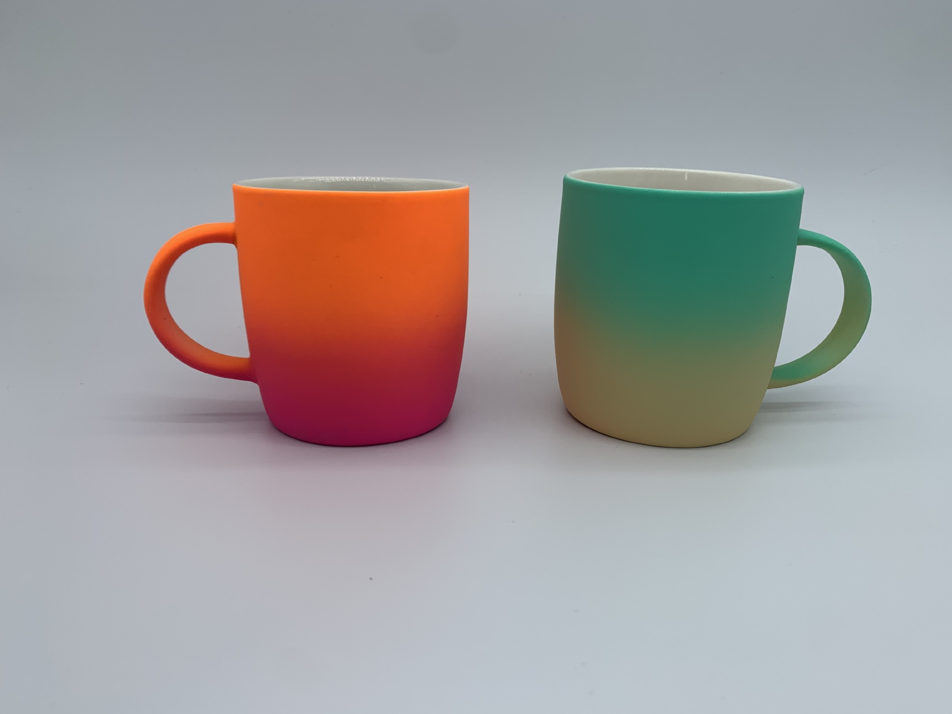 低温喷釉 渐变色 尼龙釉陶瓷马克杯水杯