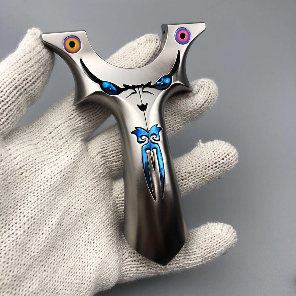 天罡夹片小怪兽弹弓钛合金高准度户外反曲飞虎恶魔快压免绑扁皮弓