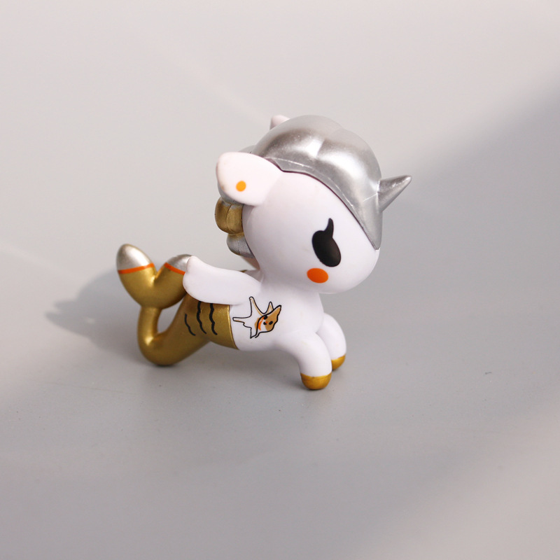 潮流情侣彩虹马独角兽盲盒公仔小马可爱摆件