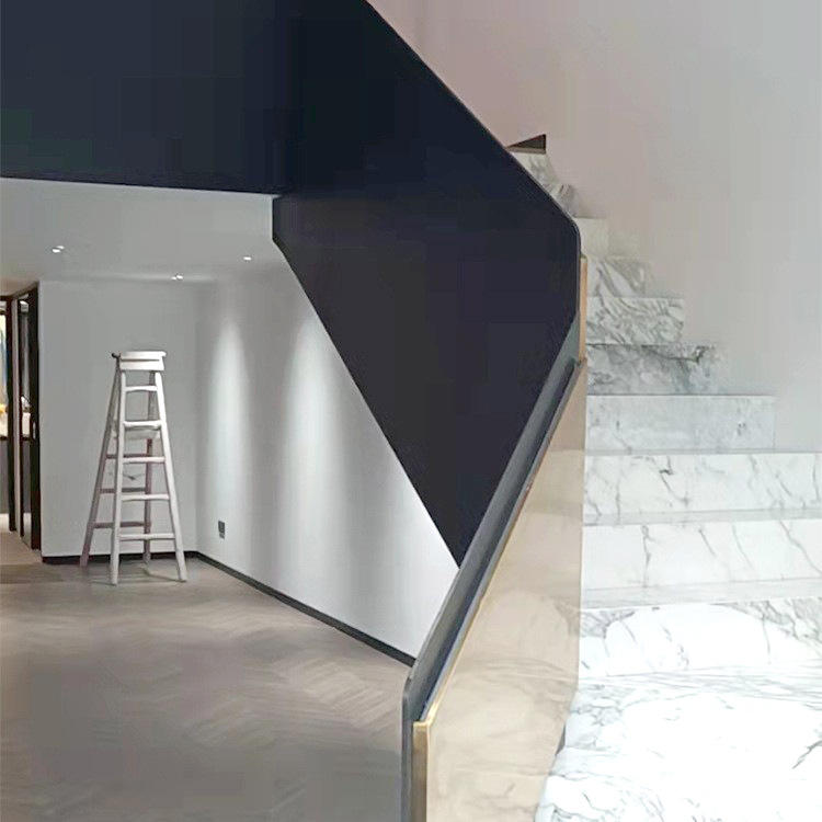 定制全钢板楼梯扶手工业风钢结构护栏轻奢别墅钢板楼梯栏杆钢楼梯