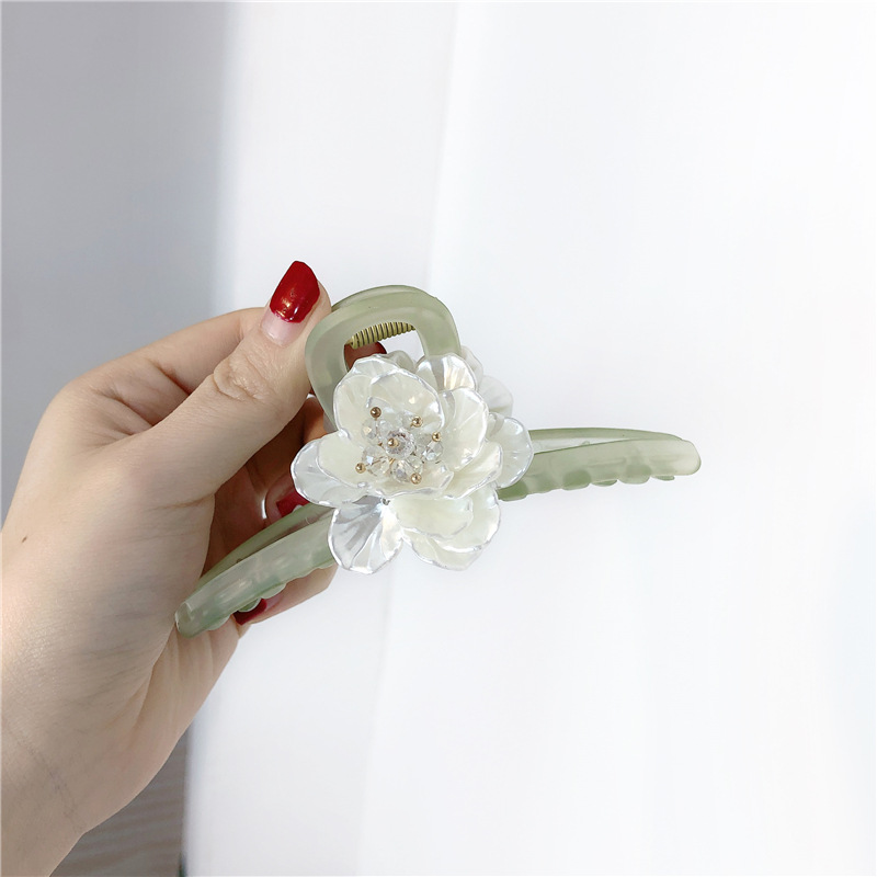 Camellia Grip Elegant Large Shark Clip Mori Style Green Hair Claw Updo Hairpin French Hair Accessories for Women