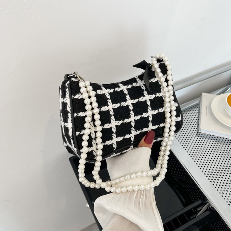 Online Influencer Fashion Plaid Pearl Chain Crossbody Bag 2022 This Year Popular Western Style Shoulder Messenger Bag Women's Bag Fashion Fashion