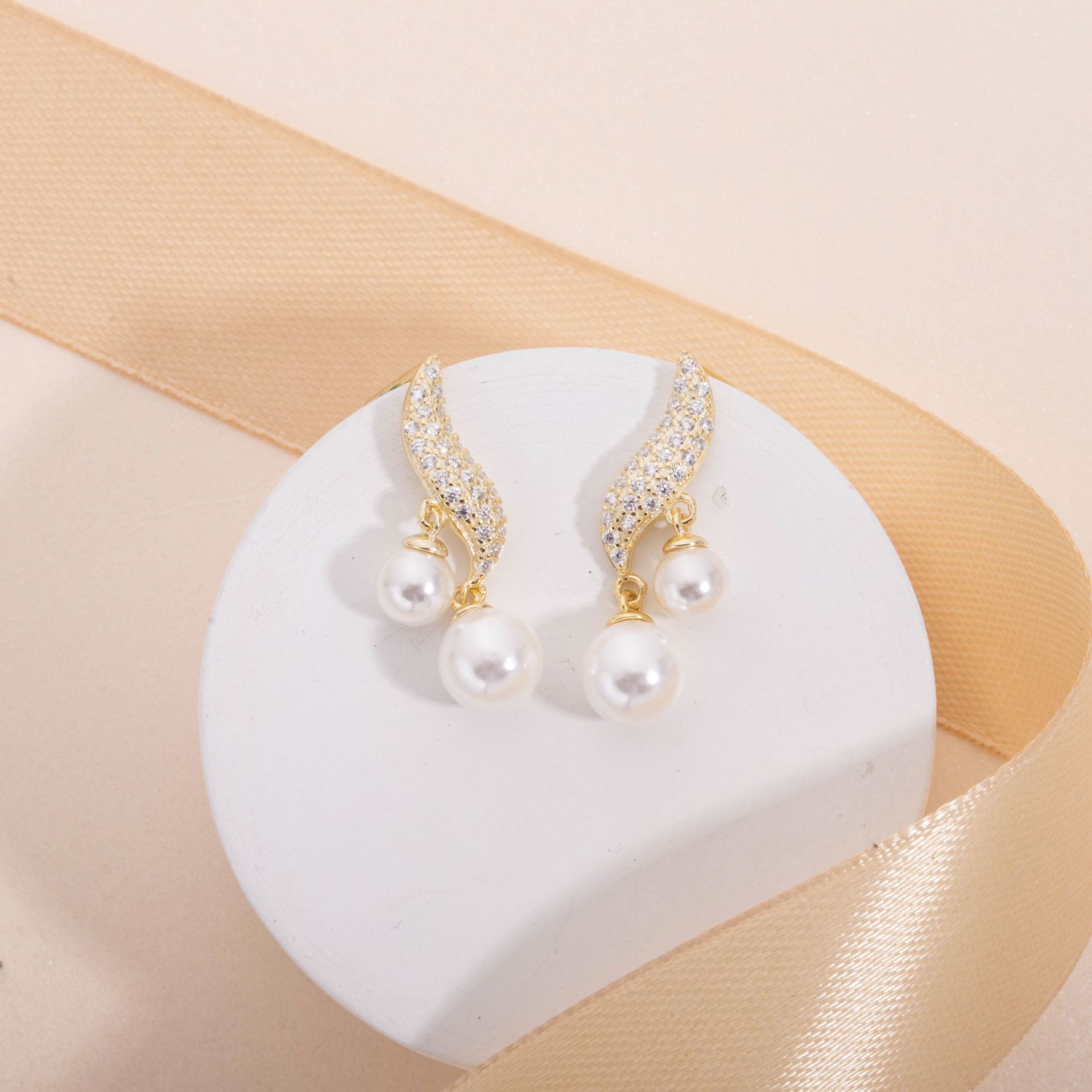 纯银冷淡风珍珠耳骨夹耳钉一体耳环女气质2022新年潮对称羽毛耳饰