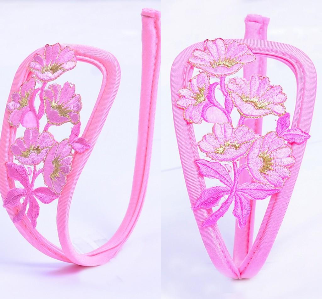 檬诱情趣内裤 隐形性感露臀女士一束花镂空可爱少女型情趣c字裤