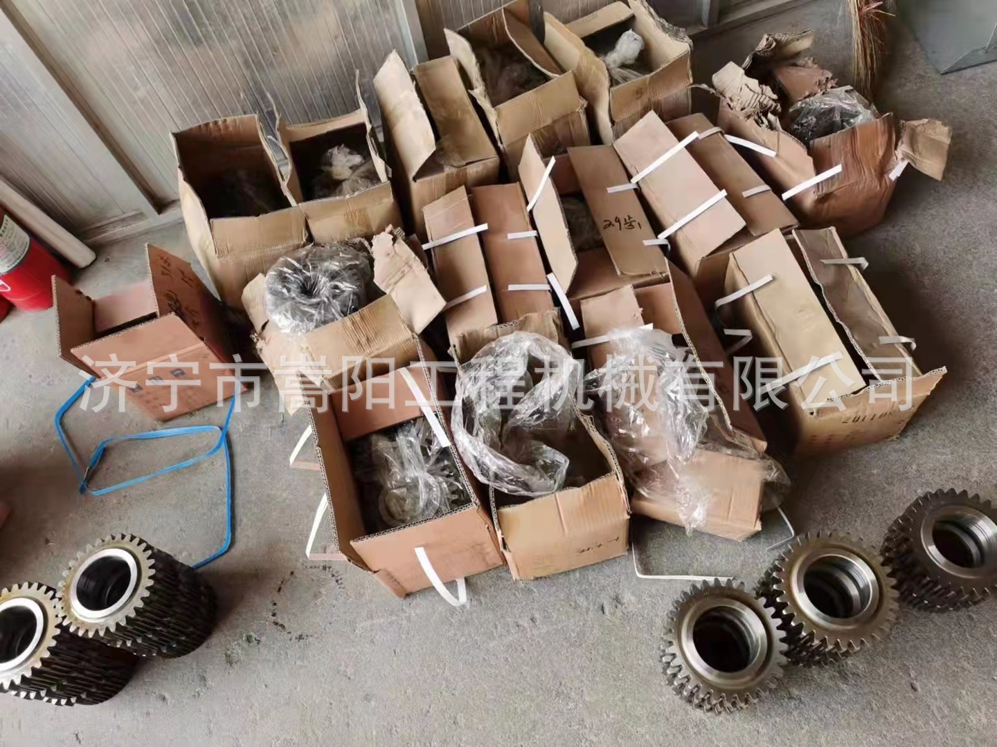 山工sem650b 边减中节z610240090装载机全车配件-阿里巴巴