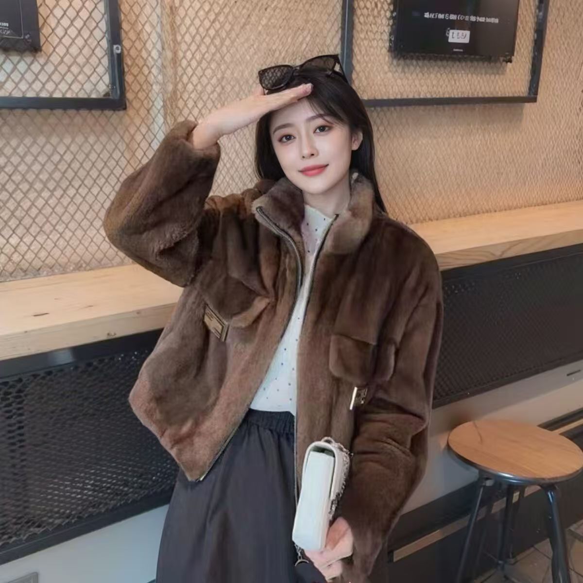 LONAONEU/鸣薇爆款仿水貂绒短外套女秋冬新款韩系保暖立领毛外套