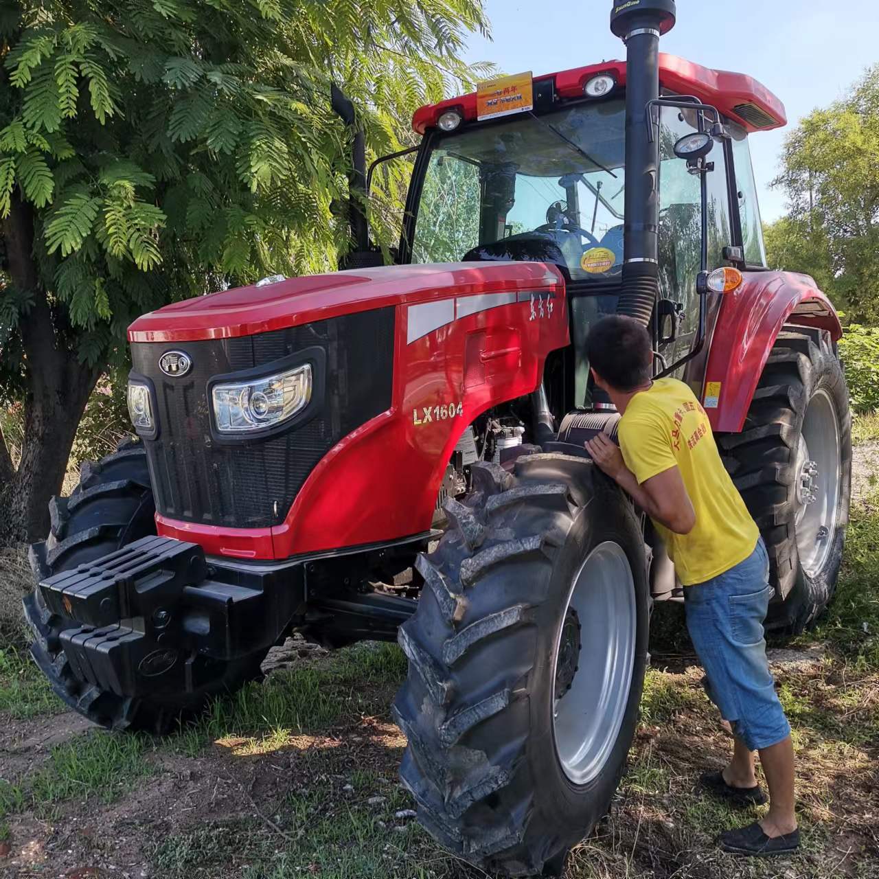 东方红lx1604高配大桥拖拉机 四缸高压共轨发动机 可带深松犁田机
