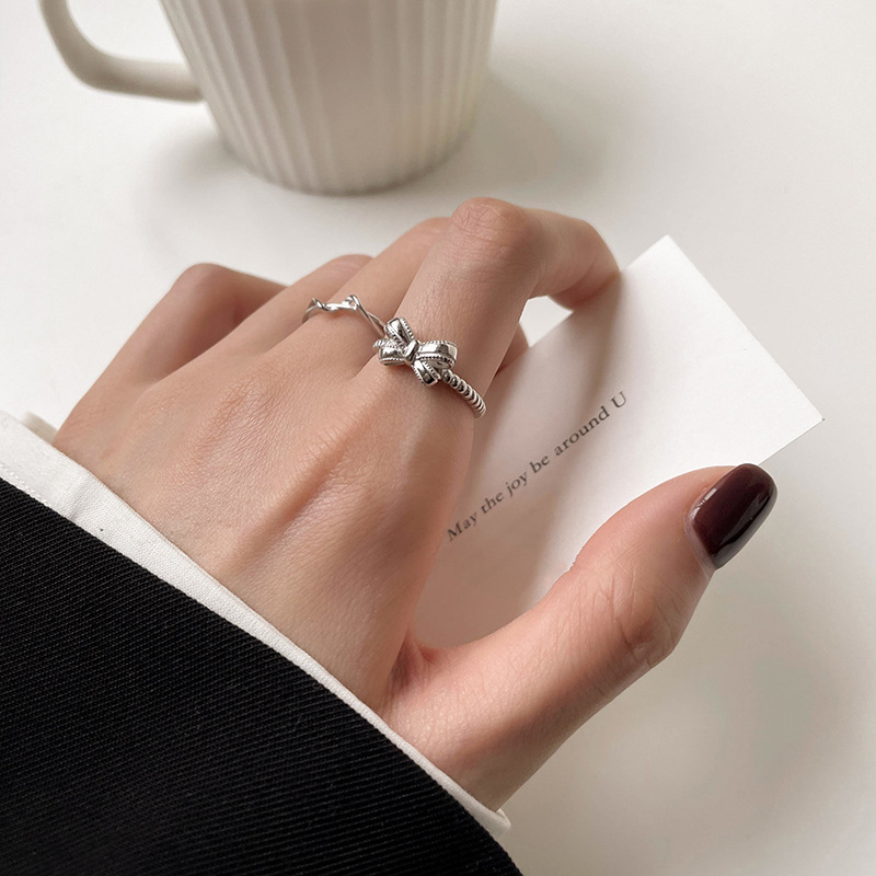 ins潮麻花戒指女韩版个性文艺学生网红设计感螺纹蝴蝶结开口指环