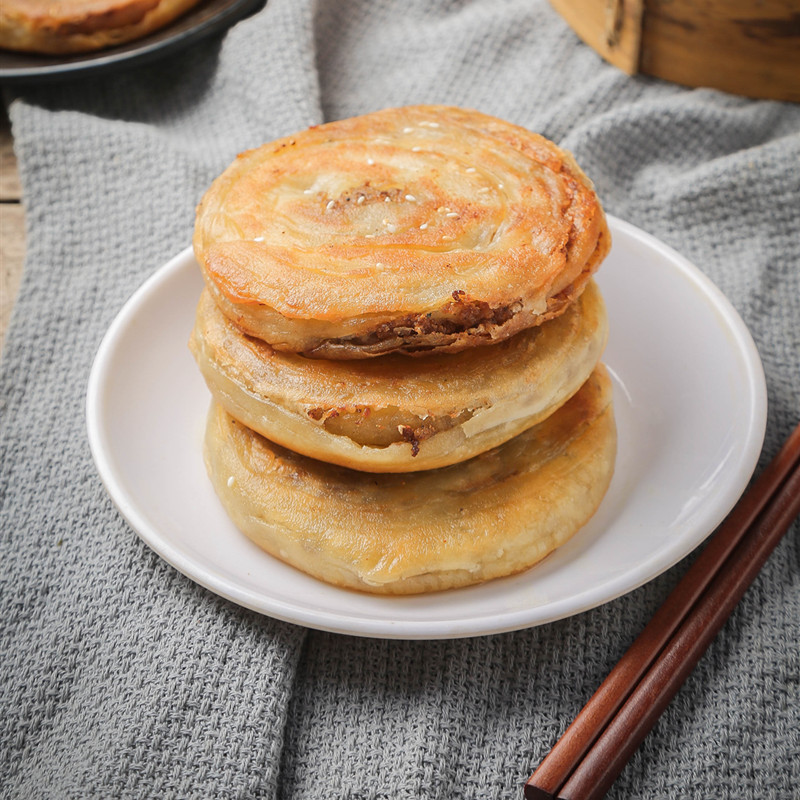 四川特产军屯锅盔地方特色馅饼麻辣牛肉油饼千层饼火烧早餐小吃