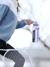 批发超大容量塑料水杯子男便携水瓶太空杯户外运动大号水壶1500ML