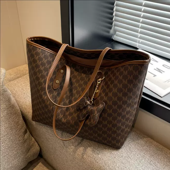 跨境手拎包包女2026新款潮流字母大容量通勤托特包时尚单肩腋下包