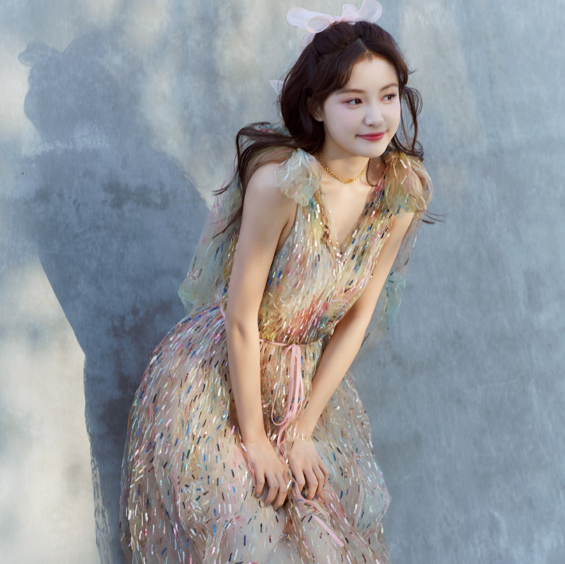 林小宅同款甜美仙女彩虹亮片网纱v领长款连衣裙年会礼服2021夏季