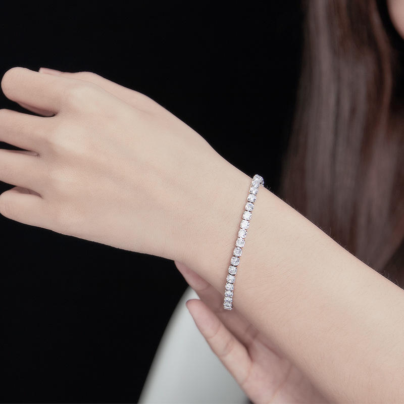 New Style Fashion Ornament Diamond Bracelet Korean Women's Full Diamond Square Bracelet Yiwu Small Commodity One Piece Dropshipping