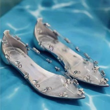 现货供应透明水钻尖头单鞋女设计感小众气质高跟鞋银色法式平底鞋