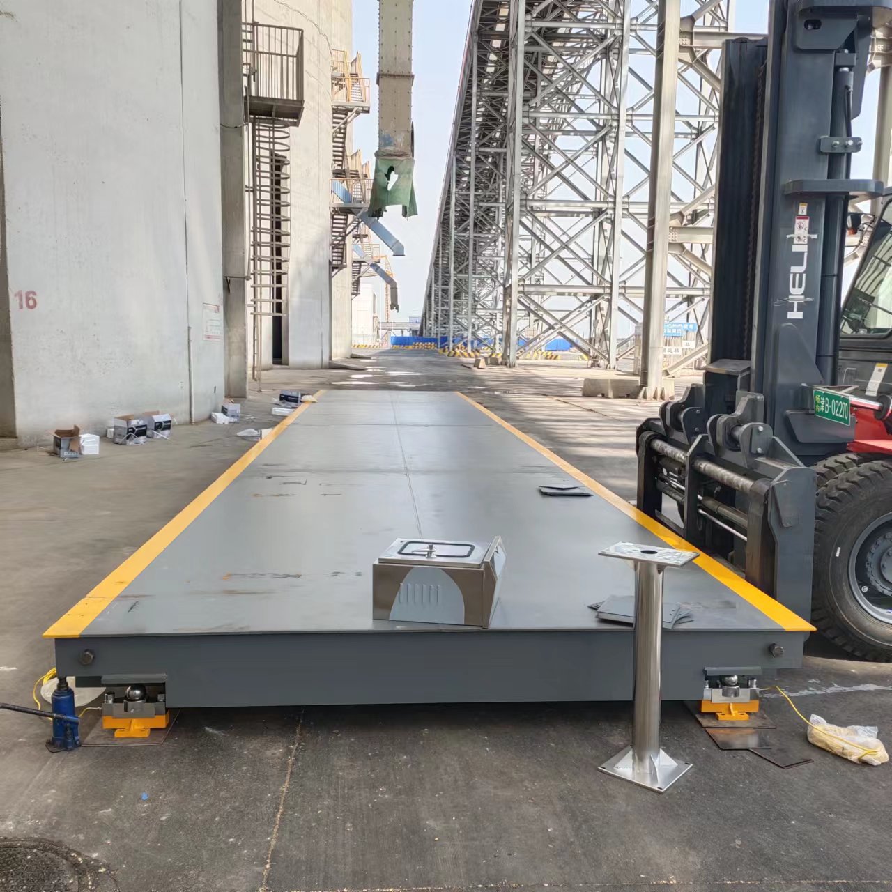 赤峰100吨地中衡价格 中航数字式电子汽车衡维修 3*16米挂车地磅