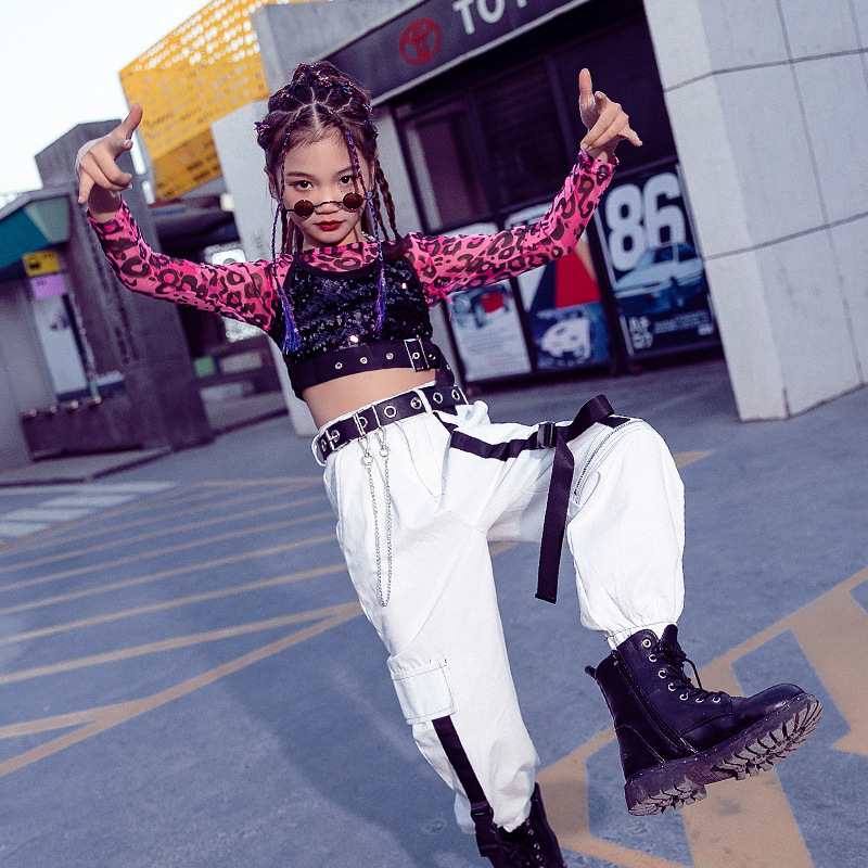 少儿爵士舞图片