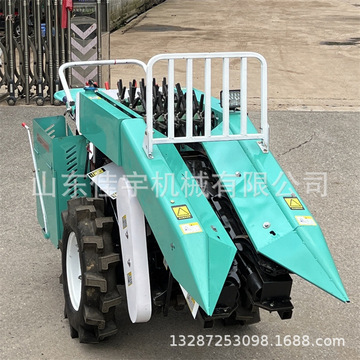 玉米摘穗脱皮收获机188-192柴油直连四驱苞米收割机单行单垄收货