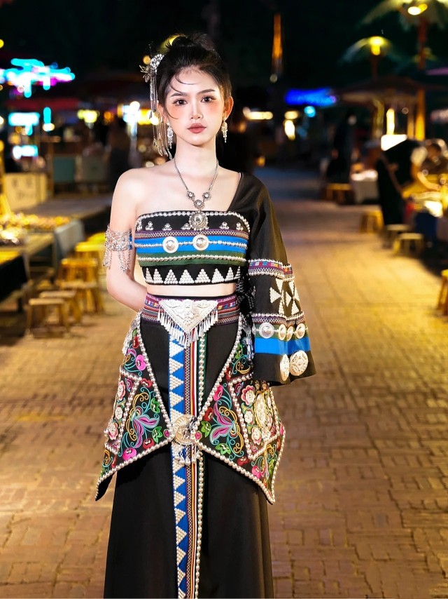 哈尼族民族服装景区苗疆异域新款哈尼族女装服装写真傣族拍照特色