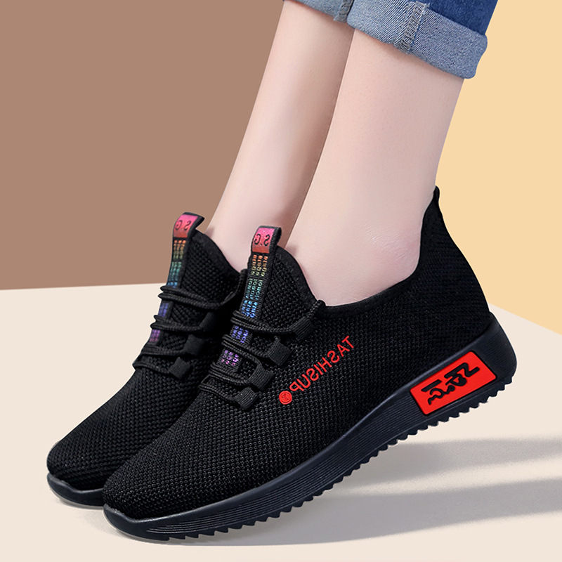 2023 New Spring and Autumn Women's Shoes Old Beijing Cloth Shoes Women's Fashion Casual Shoes Middle-Aged Mom Mesh Sneaker Women's