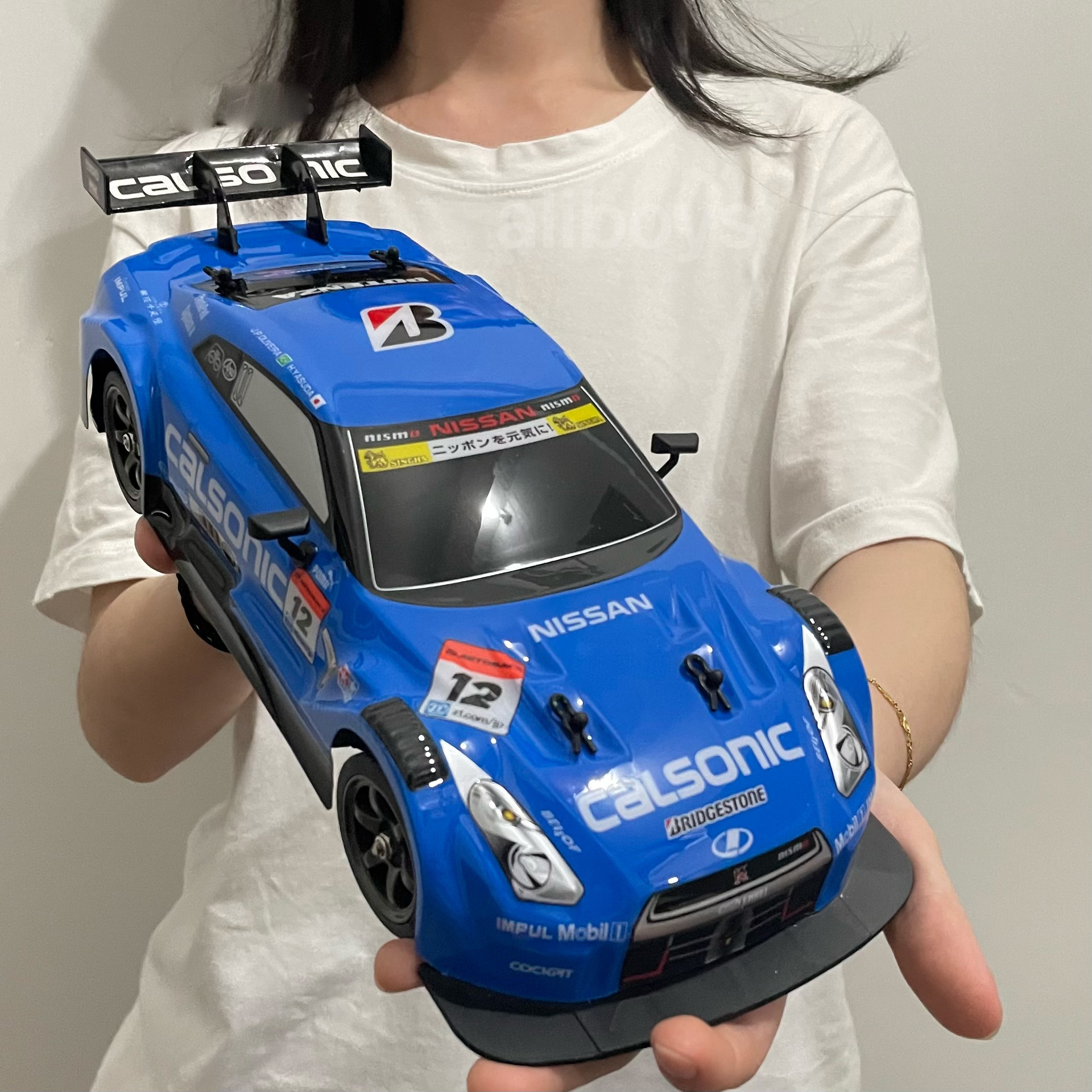 跨境c252遥控车1:16rc赛车日产gtr日本2.4g漂移特技玩遥控高速车
