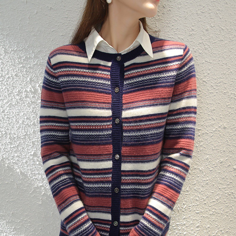春三色圆领羊毛衫女开衫宽松条纹针织外搭上衣拼色毛衣外套系扣
