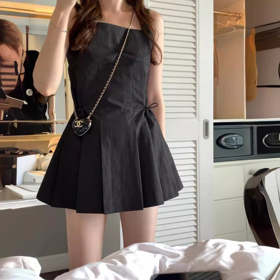 吊带背心连衣裙女韩国chic抹胸露背抽绳收腰显瘦小个子百褶短裙潮