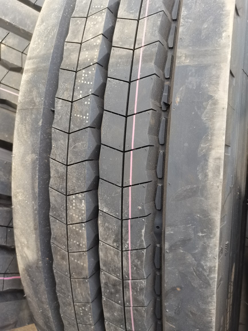 泽国浪马轮胎全钢载重汽车轮胎12r22.5-18ua190