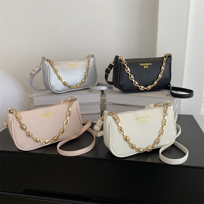 Simple Sense Western Style Leisure Small Bag 2023 New Women's Bag Summer Popular Shoulder Underarm Bag Hand Carrying Small Square Bag