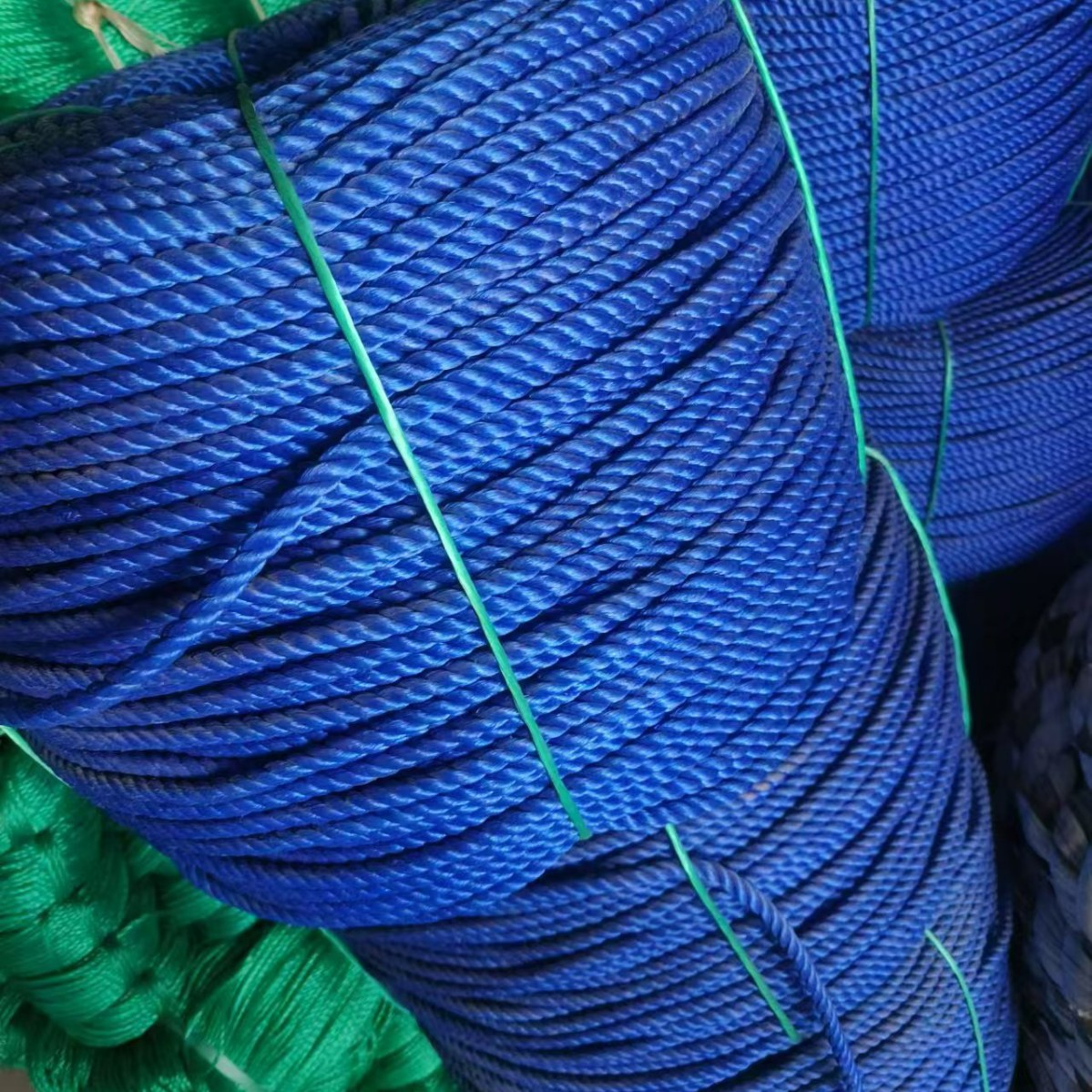 聚乙烯绳子压膜绳大棚吊秧绳彩色海水养殖捆绑耐磨货车绳子渔网绳