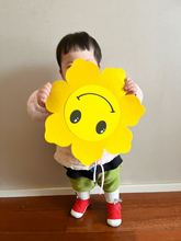手拿花朵向日葵儿童舞蹈表演笑脸太阳花运动会入场道具手持物