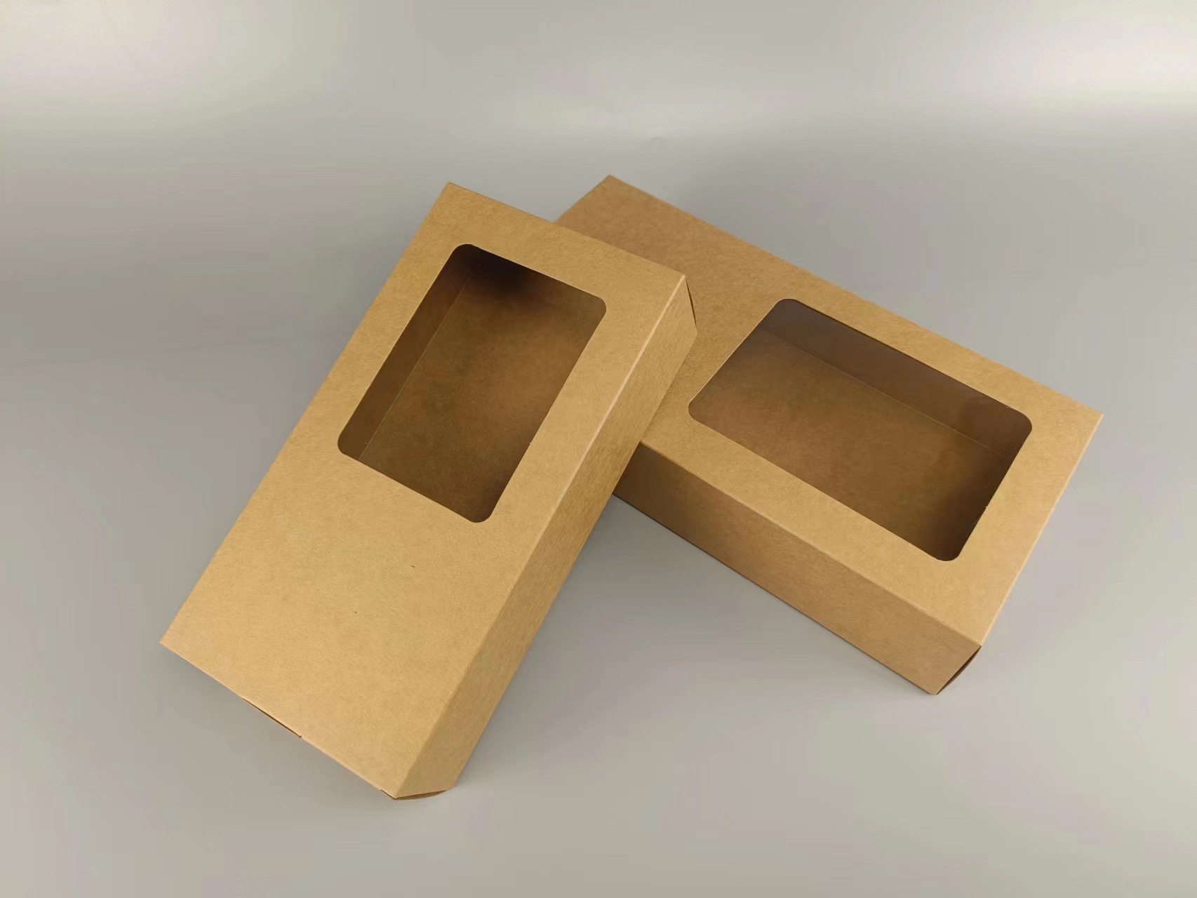 牛皮纸盒现货批发开窗礼品盒茶叶包装盒内衣内裤折叠纸盒印刷logo