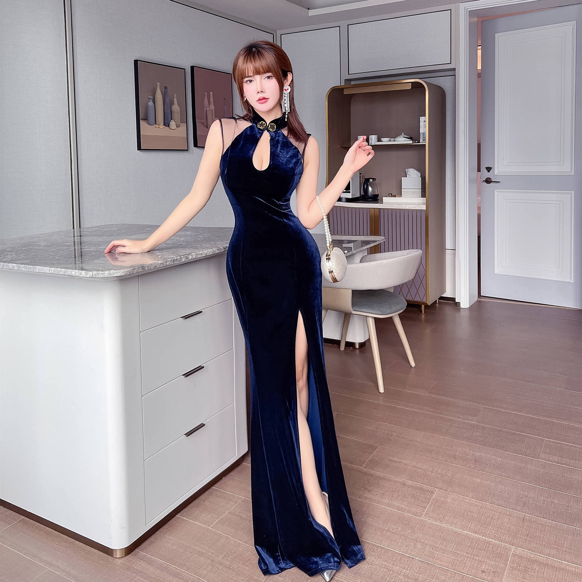 新款中国风改良旗袍性感低胸收腰露背长旗袍气质名媛佳丽走秀长裙