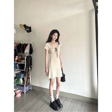 美式短袖针织连衣裙女装夏季2024新款裙子小个子绑带气质收腰短裙