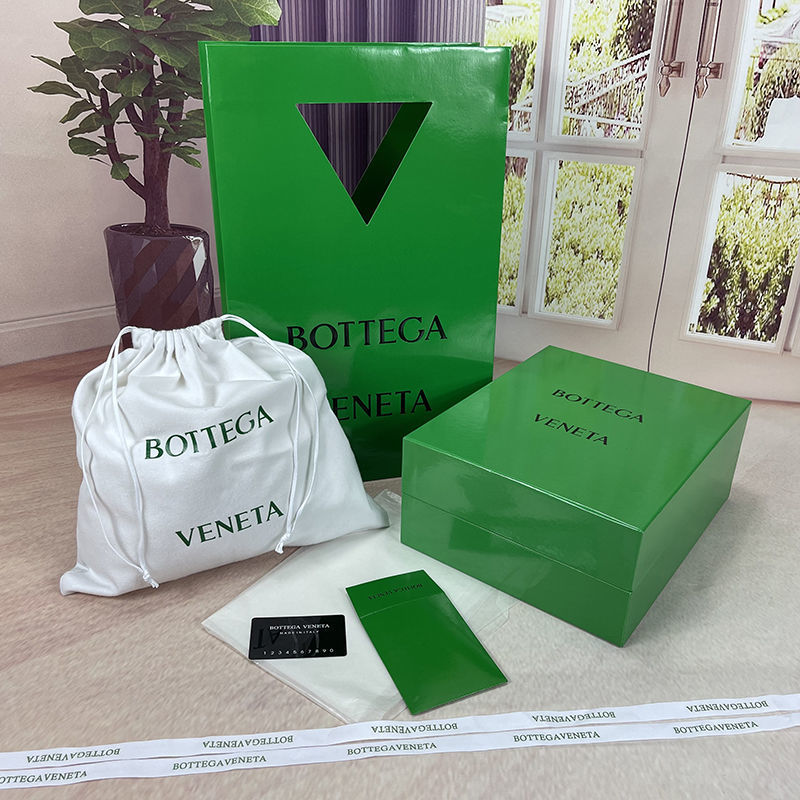 新款bv葆蝶家绿色礼品袋礼盒靴子腋下包包皮带盒手提袋购物袋盒子