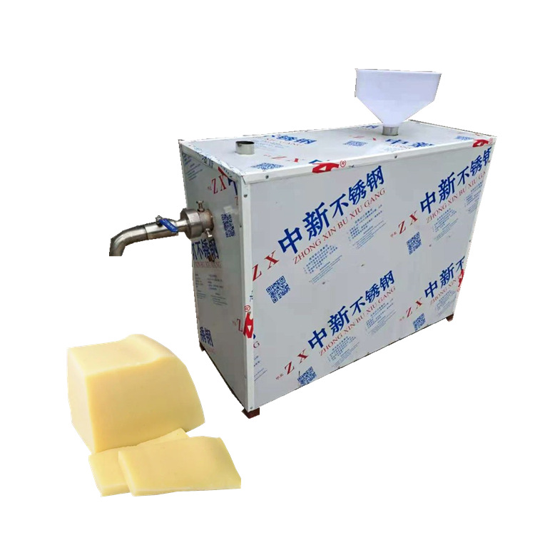 碱粑又名灰水粑,碱水粑,碱水糕,米豆腐,碱米粑等,食用,贮存方便,主要