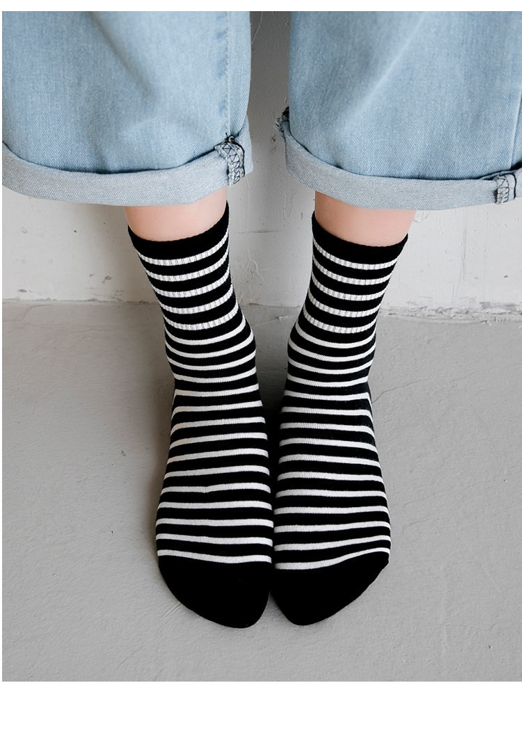 袜子女中筒袜ins潮个性韩国风黑白条纹长筒袜棉纯春秋季时尚百搭
