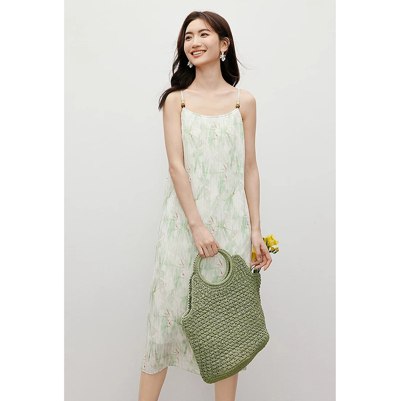 百褶碎花连衣裙夏季2024新款女装串珠吊带雪纺裙90124171606-阿里巴巴