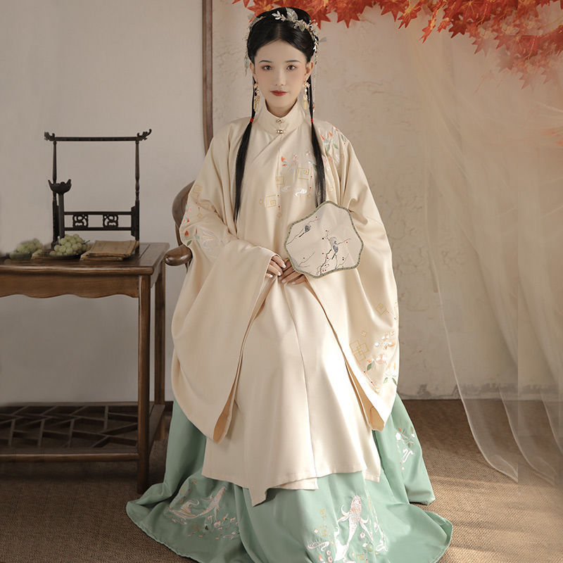 予今鲤跃兮汉服女中国风原创正品明制袄裙刺绣披风