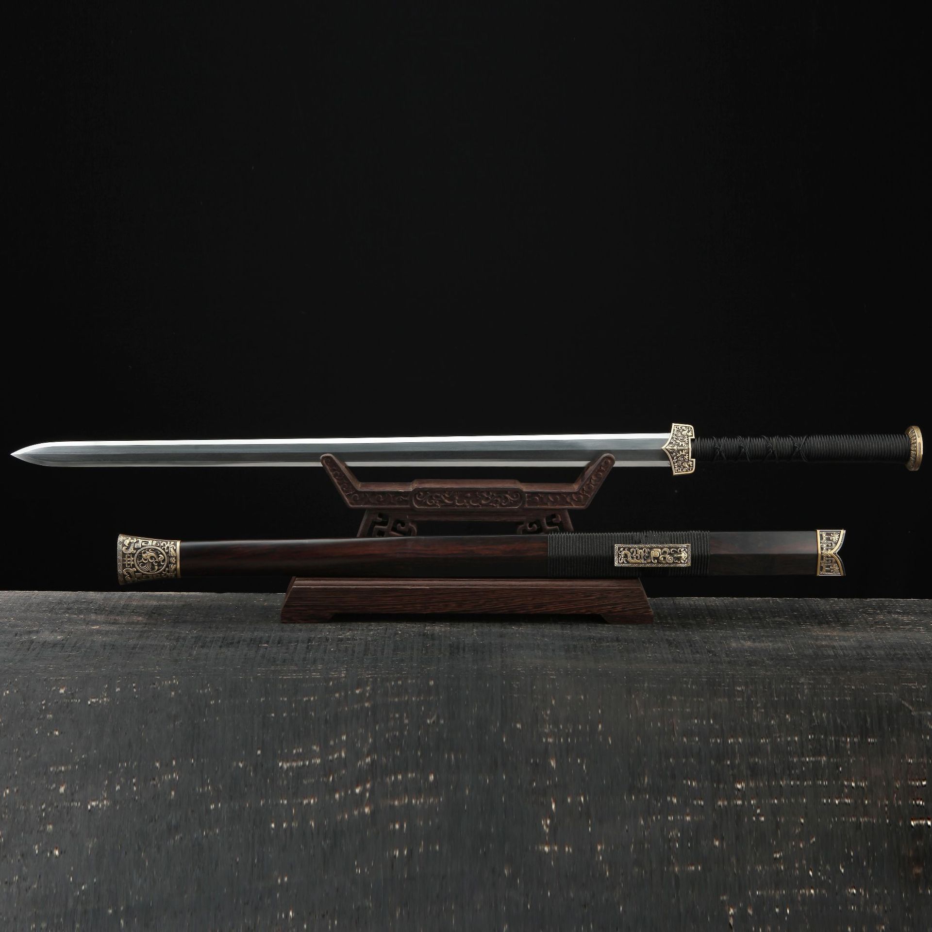 刀剑花纹钢烧刃宝剑一体黑檀木汉剑手工锻打春秋剑未开刃