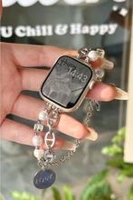 珍珠和水晶金属表链高级感适用于苹果applewatchs78代65432SE女款
