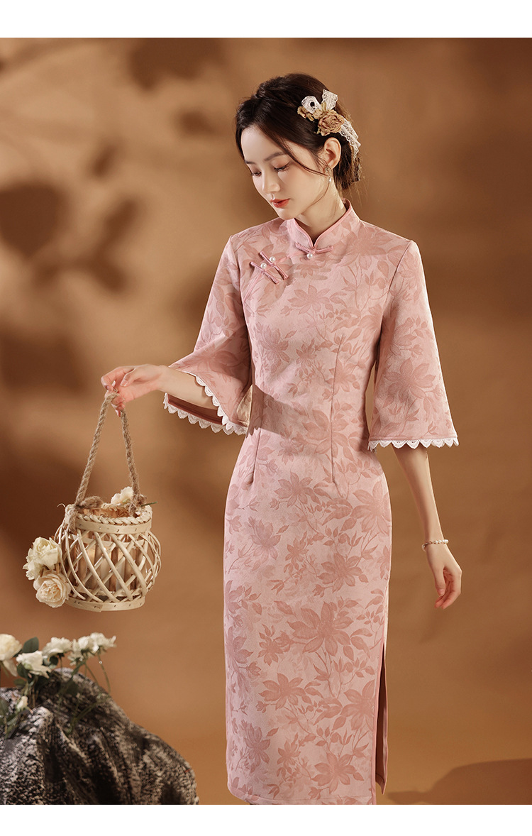 粉色旗袍春装2022年新款麂皮绒气质高端花朵年轻款少女复古倒大袖