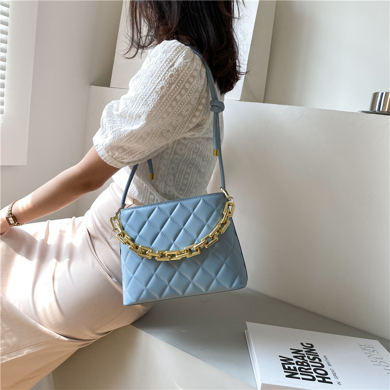 Fashionable Popular Bag Women's Bag New 2021 Fashionable Simple Texture Large Capacity Diamond Crossbody Bag Underarm Bag